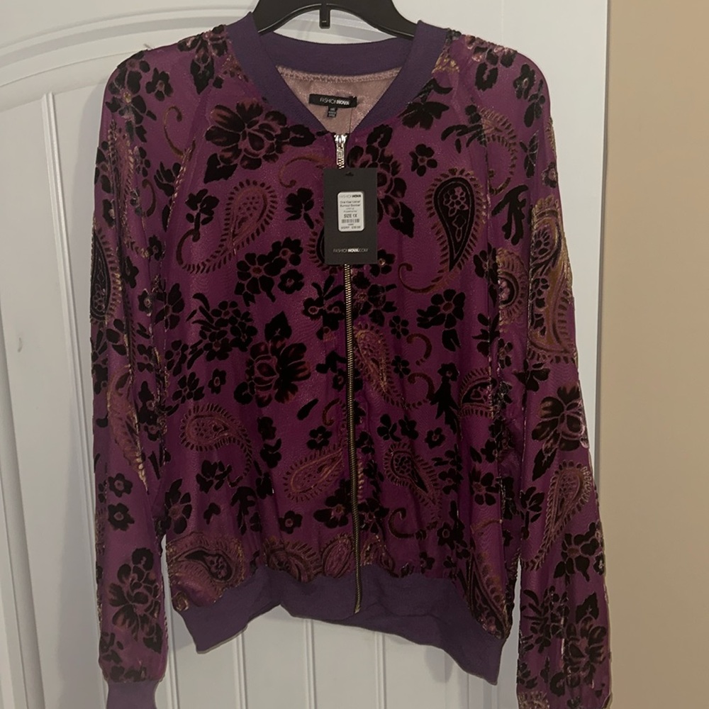 Women’s velvet jacket with gold zipper